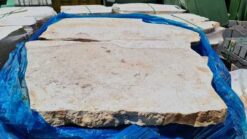 אבן מדרך טבעית מנוסרת כ 40/60 ס”מ
