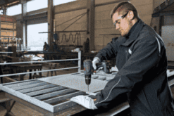 מברגה מקדחה רוטטת בוש BOSCH GSB 180-LI  דגם משודרג סוללות 2 אמפר שעה