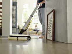 מכונה לשטיפת רצפות ופרקטים נטענת אלחוטית KARCHER FC7
