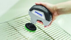 דרמל מברשת לניקוי + 10 אביזרים + מגן נגד התזה DREMEL VERSA