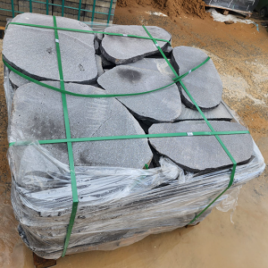 אבן מדרך בזלת פראית כ 50-60 ס"מ