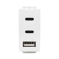 מטען USB אוניברסלי סופר מהיר 3 יציאות USB 2C + A PD 20W לבן | NISKO
