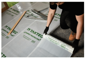 יריעת הגנה לשטיחים כולל מעכב בעירה 60 מ"ר